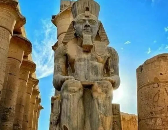 Luxor Private Tour from Hurghada – Medinet Habu, Valley of the Queens & Luxor Temple