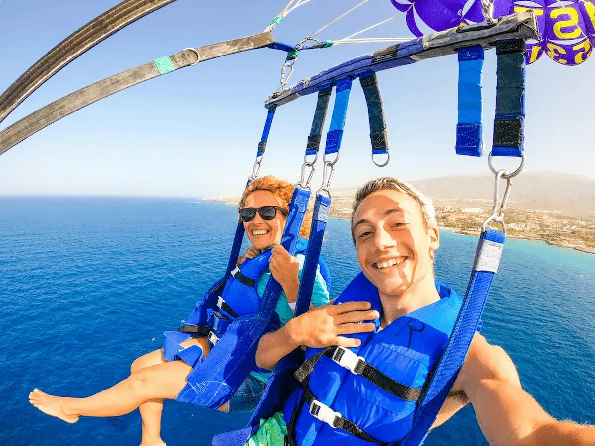 Hurghada Sightseeing Tour & Parasailing Adventure in Hurghada Egypt