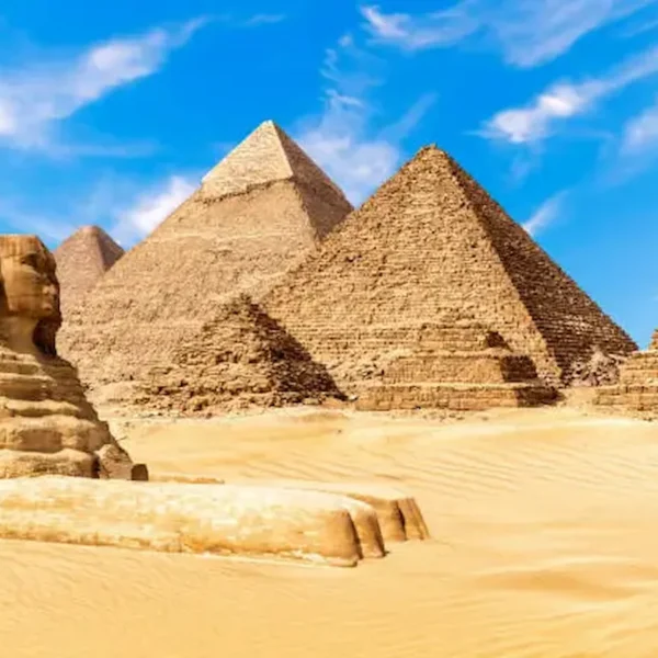 Private Cairo Tour from Hurghada: Grand Egyptian Museum, Pyramids & Sphinx